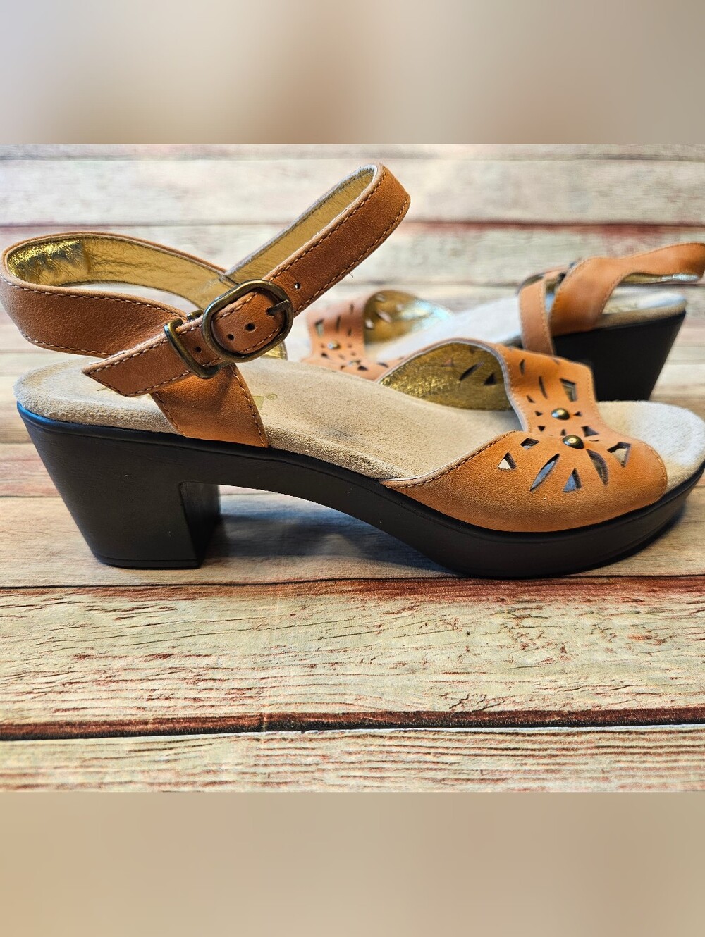 Alegria Reese brown leather ankle strap slingback sandals. Size 38